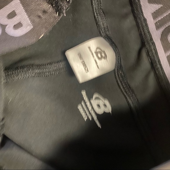 BodyBuilding Capri Leggings - Picture 4 of 4